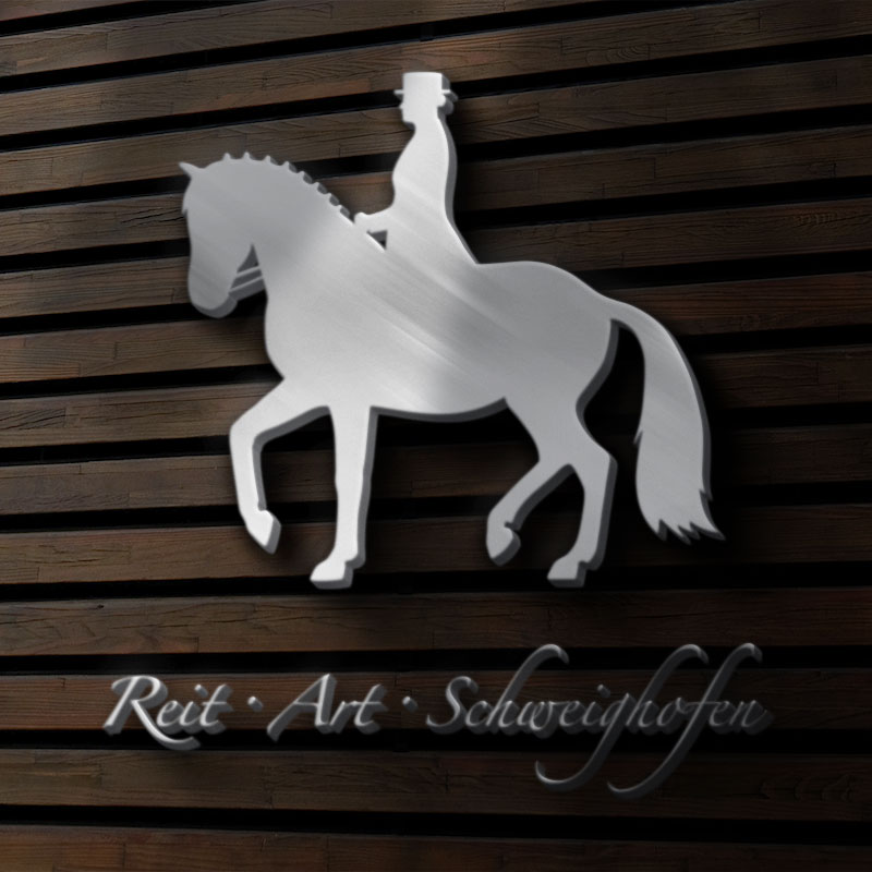 Ein Schild mit dem neuen Logo der ReitArt.
